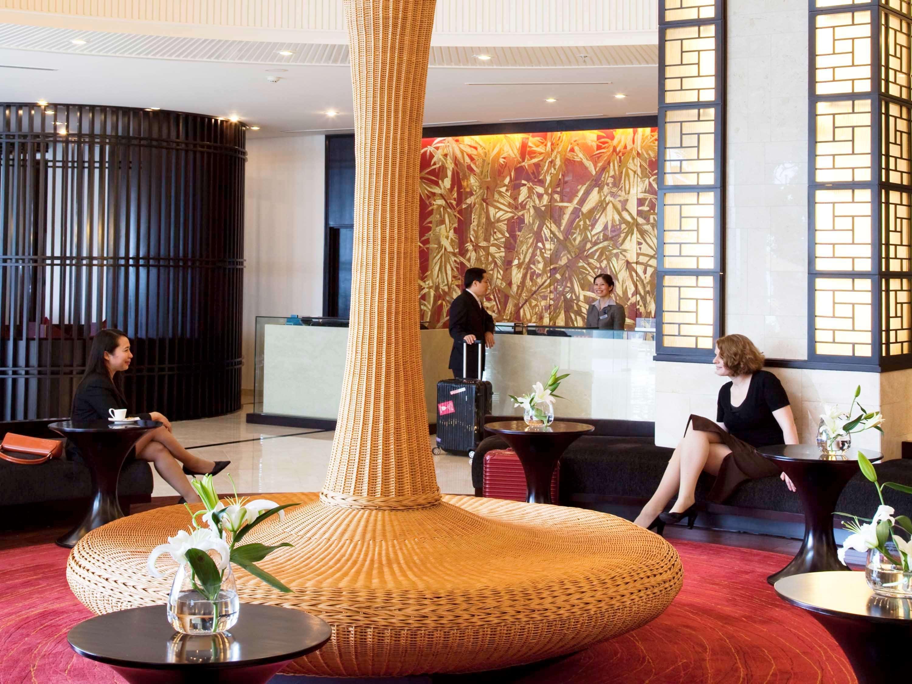 होटल Novotel Bay 4*