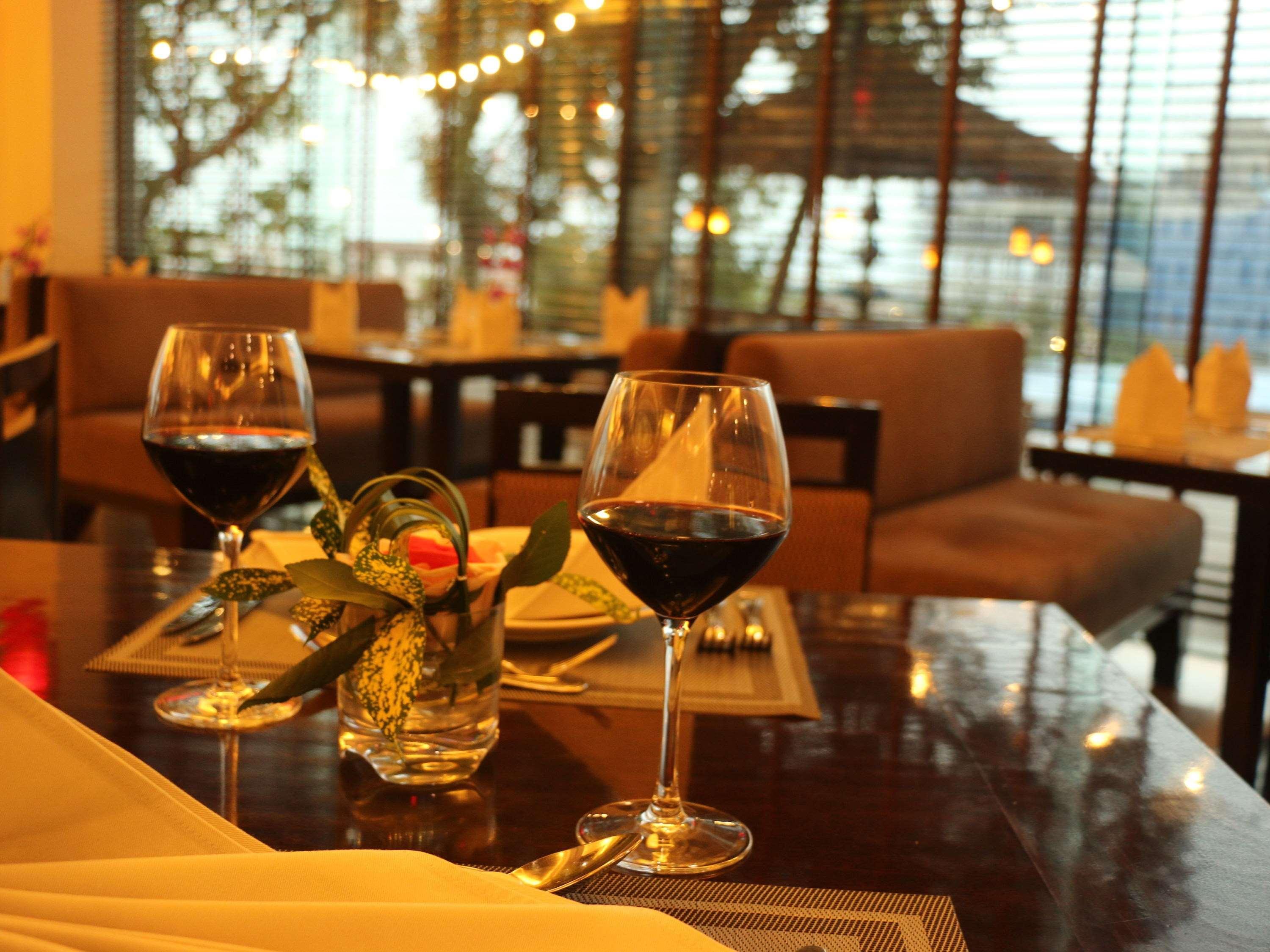 Novotel Bay होटल