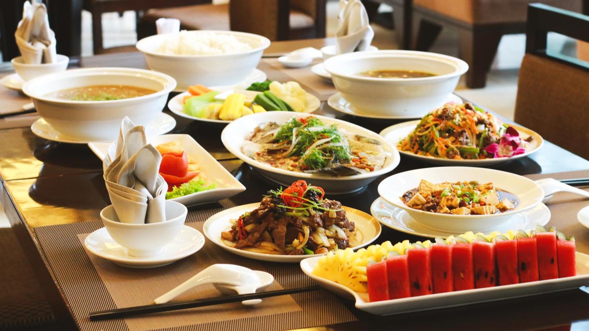 होटल Novotel Bay Ha Long